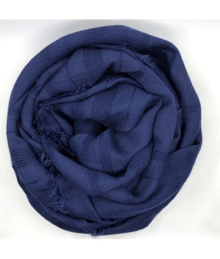 Yumuşak Nakış Desenli Lacivert Rengi Şal